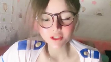 Ketika Mantan Pramugari Jadi Host Barbar Colmek Menggoda