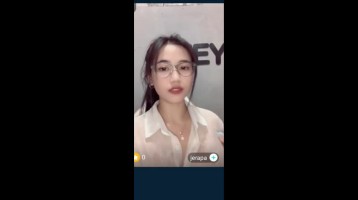 Meymey Uting Coklat Transparan Basah-basahan Host Bigo Live