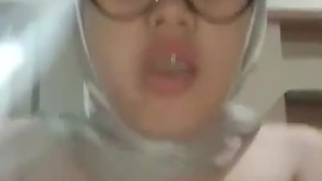 Diajak Ngentot Putri Jilbab di Apartemen