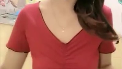 Coryna Cantik Toge Host Bling2 Live